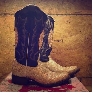 Women’s Tanner Mark boots